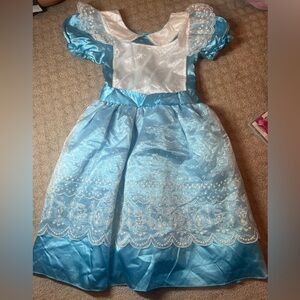 Exclusive vintage Disney Allison wonderland Kids Costume